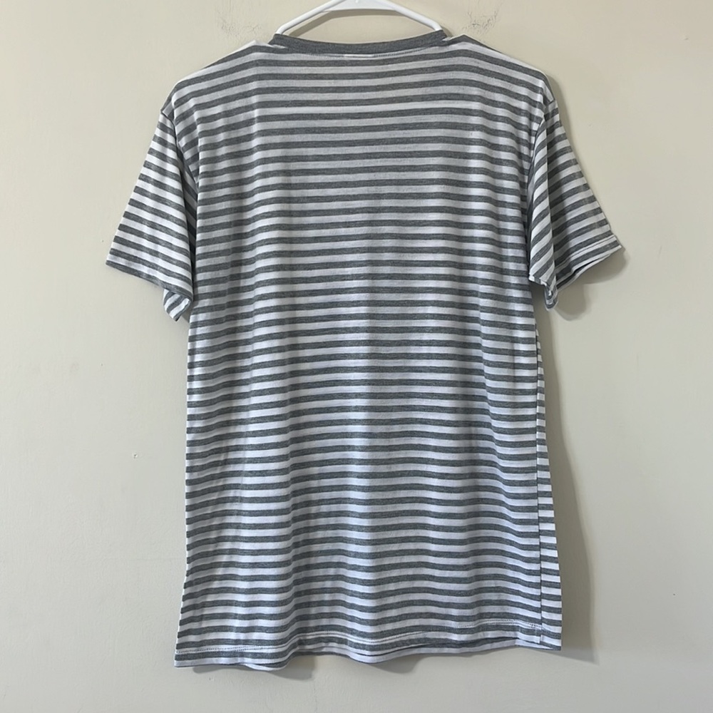 Disney Grey White Striped Red Mickey Mouse Short Sleeve Tee Size Medium - Picture 8 of 8